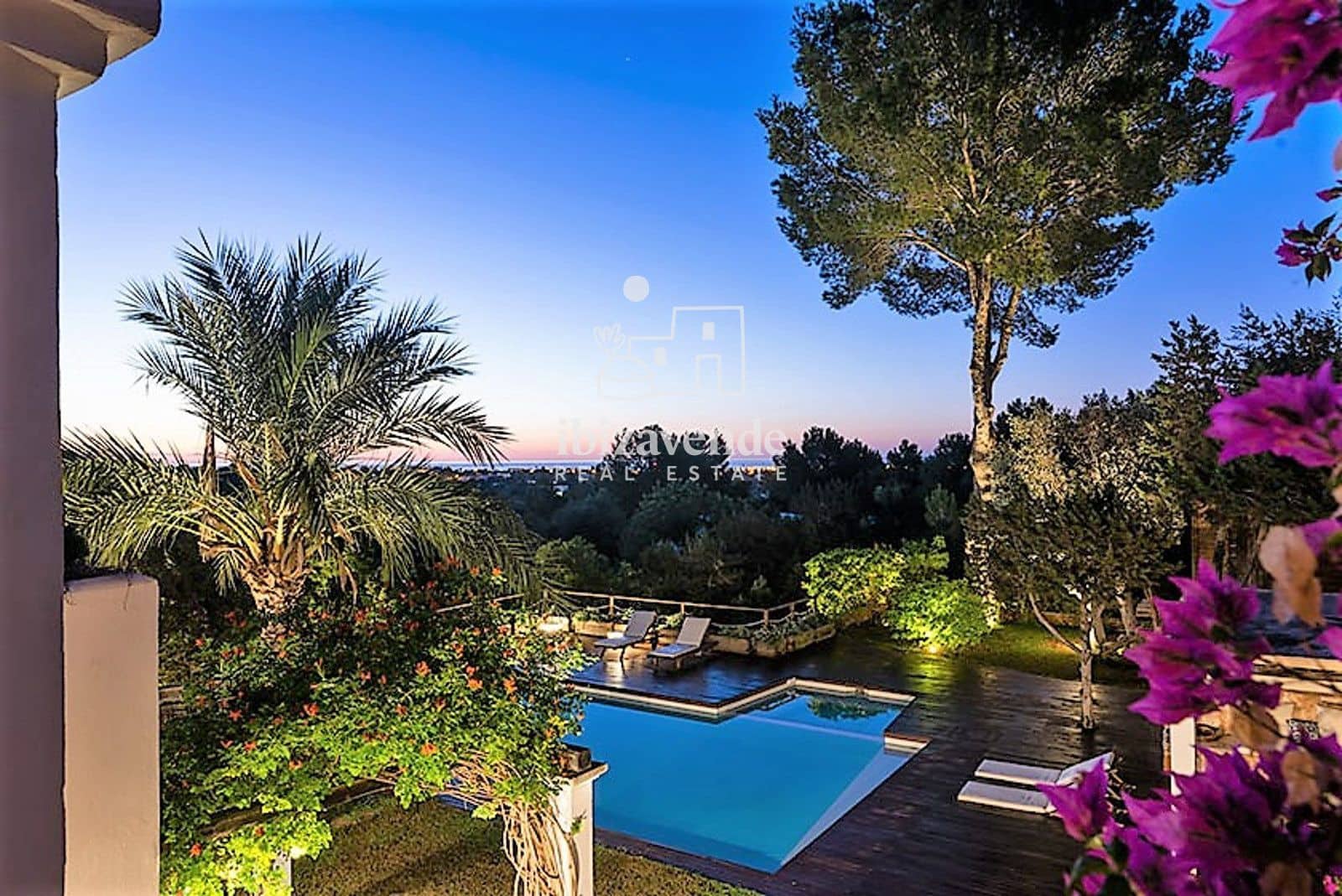 6 bedroom Villa for rent in Sant Jordi de Ses Salines with pool garage - € 10,000 (Ref: 9559811)