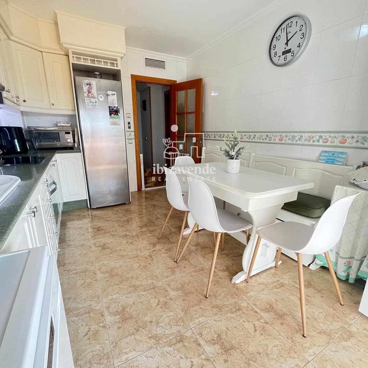 4 sovrum Lägenhet till salu i Ibiza stad med garage - 895 000 € (Ref: 9565482)