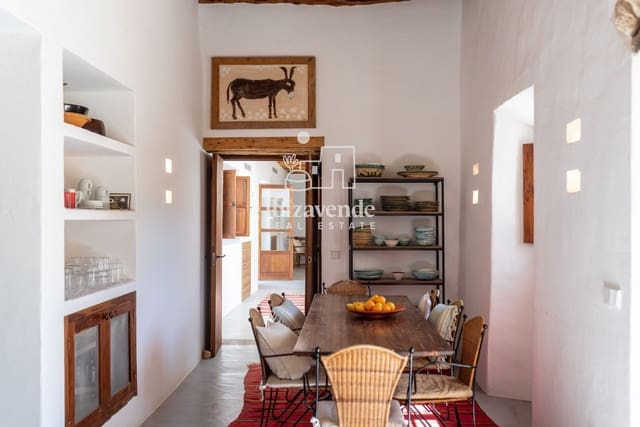 6 bedroom Villa for rent in Ibiza / Eivissa town with pool - € 12,000 (Ref: 9565961)