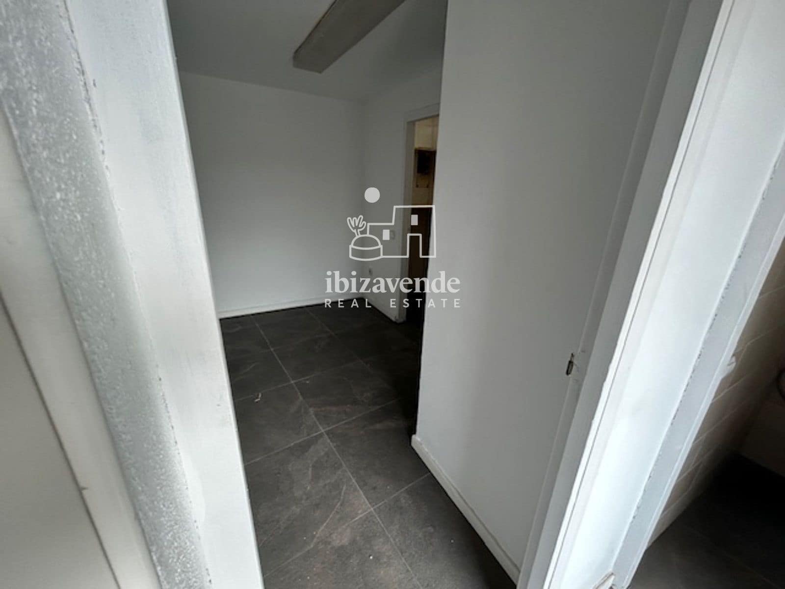 Kommersiell att hyra i Ibiza stad med garage - 8 500 € (Ref: 9569409)