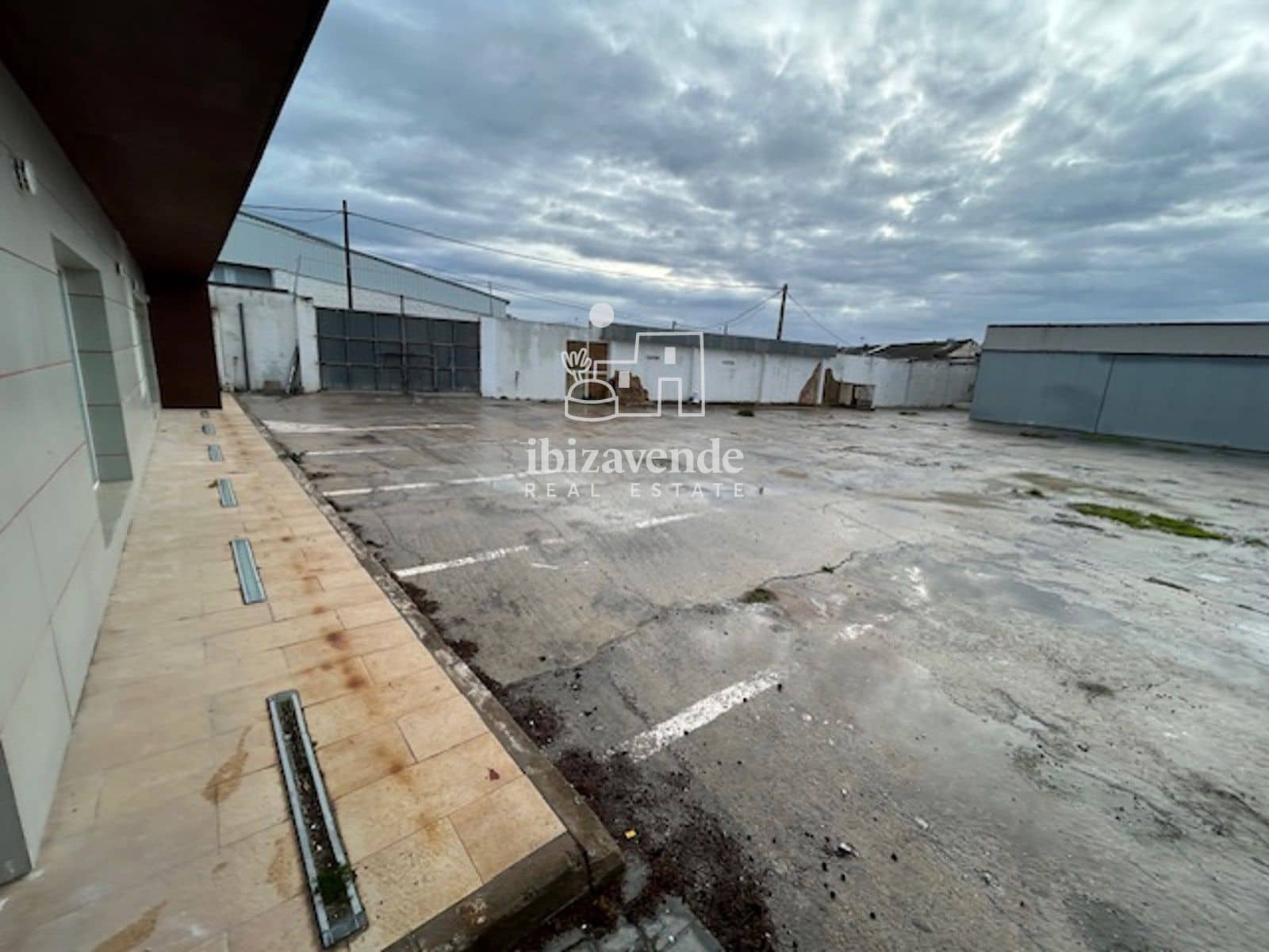 Kommersiell att hyra i Ibiza stad med garage - 8 500 € (Ref: 9569409)