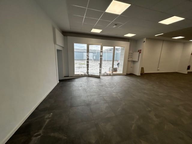 Kommersiell att hyra i Ibiza stad med garage - 8 500 € (Ref: 9569409)