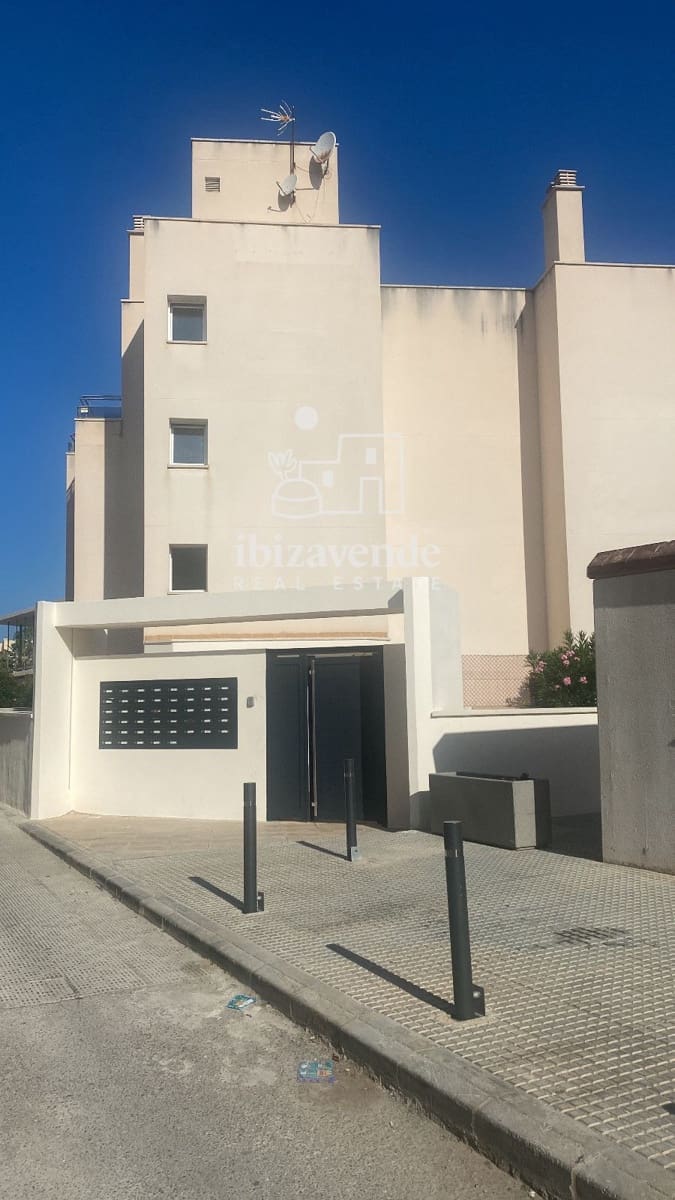 2 soveværelse Lejlighed til leje i Cala d'en Bou med swimmingpool - € 3.500 (Ref: 9570058)