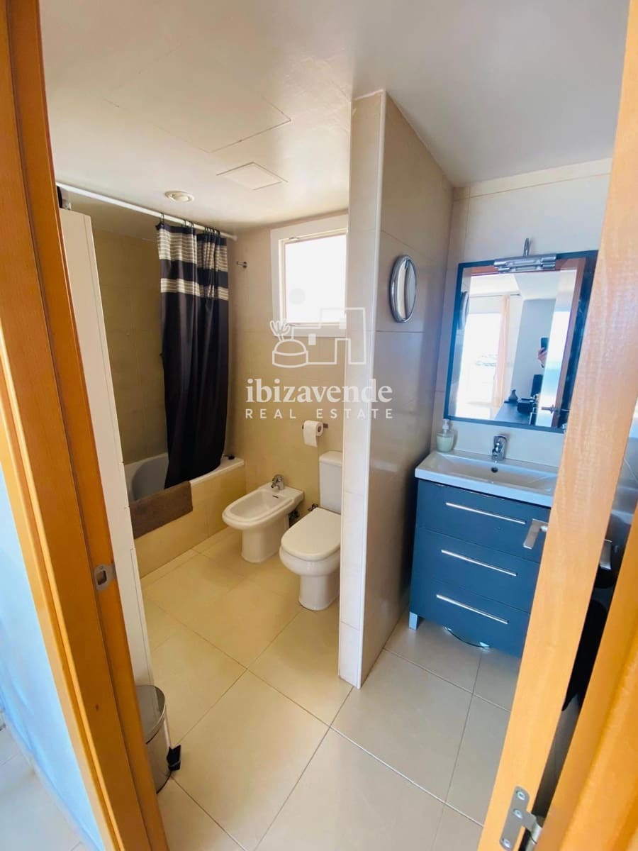 2 soveværelse Lejlighed til leje i Cala d'en Bou med swimmingpool - € 3.500 (Ref: 9570058)