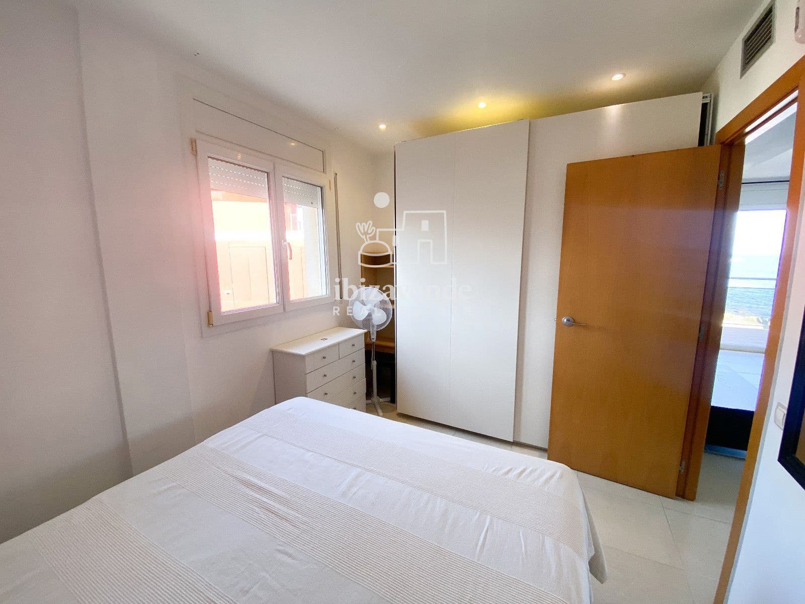 2 soveværelse Lejlighed til leje i Cala d'en Bou med swimmingpool - € 3.500 (Ref: 9570058)