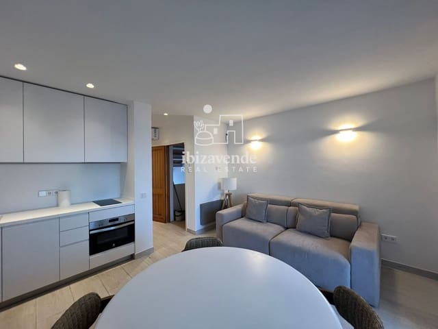 1 soveværelse Lejlighed til leje i Port des Torrent, San Jose / Sant Josep de Sa Talaia - € 1.400 (Ref: 9570059)