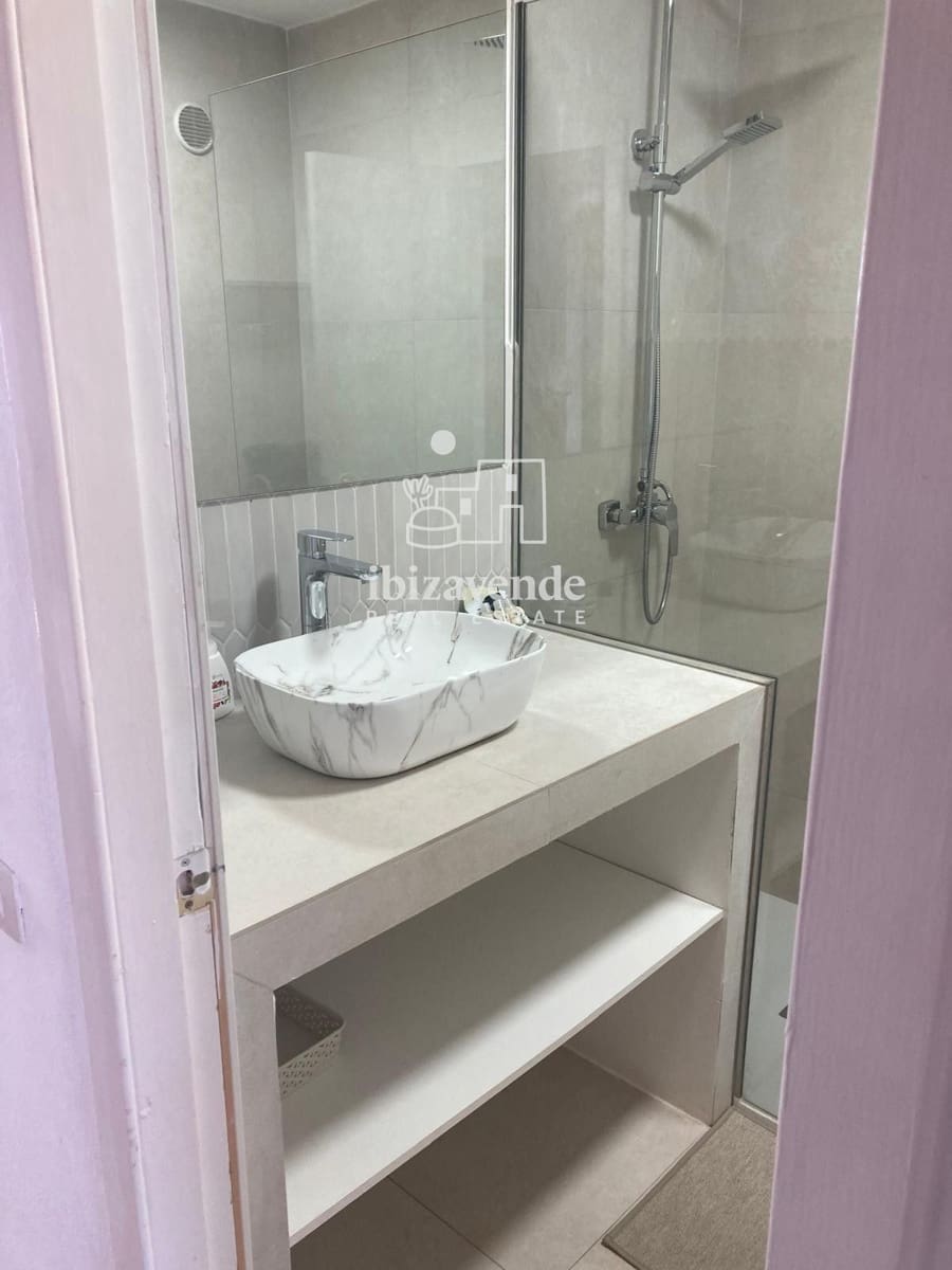 2 soveværelse Lejlighed til leje i Cala Tarida med swimmingpool garage - € 3.000 (Ref: 9570060)