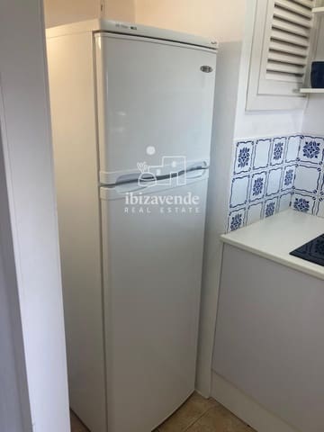 2 soveværelse Lejlighed til leje i Cala Tarida, San Jose / Sant Josep de Sa Talaia med swimmingpool garage - € 3.000 (Ref: 9570060)