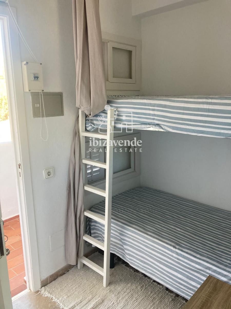 2 soveværelse Lejlighed til leje i Cala Tarida med swimmingpool garage - € 3.000 (Ref: 9570060)