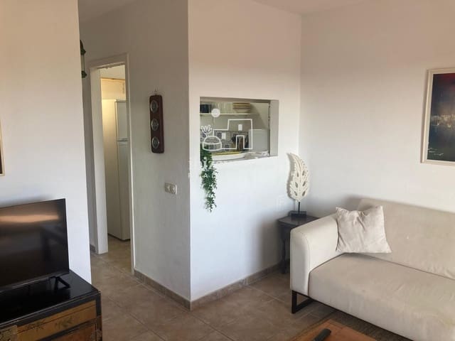 2 soveværelse Lejlighed til leje i Cala Tarida, San Jose / Sant Josep de Sa Talaia med swimmingpool garage - € 3.000 (Ref: 9570060)