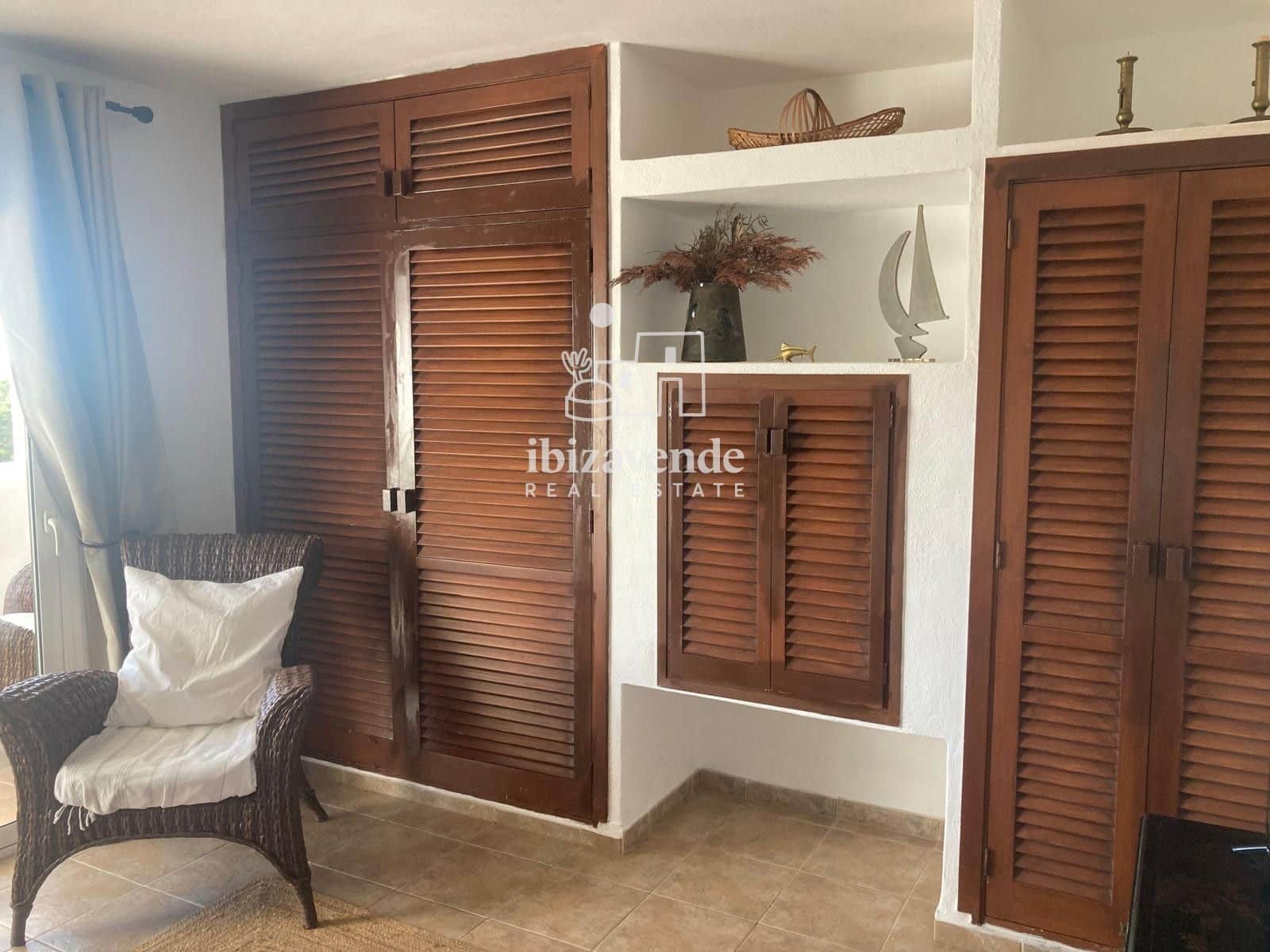 2 soveværelse Lejlighed til leje i Cala Tarida med swimmingpool garage - € 3.000 (Ref: 9570060)