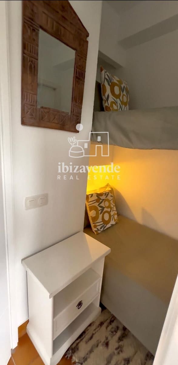 Appartement de 2 chambres à louer à Cala Tarida avec piscine garage - 3 000 € (Ref: 9570060)