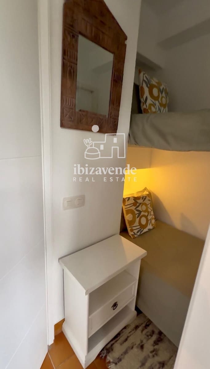 Appartement de 2 chambres à louer à Cala Tarida avec piscine garage - 3 000 € (Ref: 9570060)