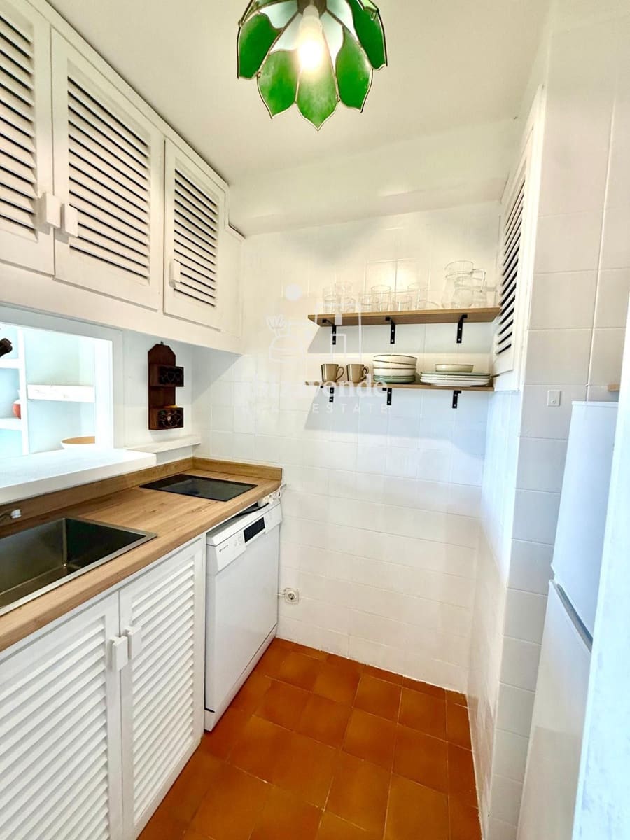 Appartement de 2 chambres à louer à Cala Tarida avec piscine garage - 3 000 € (Ref: 9570060)