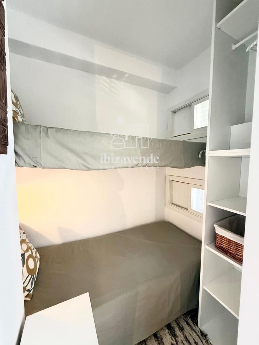 Appartement de 2 chambres à louer à Cala Tarida avec piscine garage - 3 000 € (Ref: 9570060)