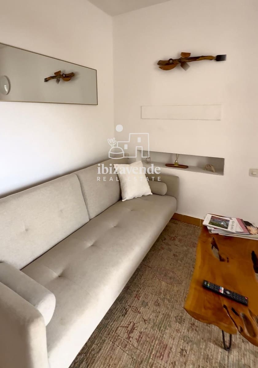 Appartement de 2 chambres à louer à Cala Tarida avec piscine garage - 3 000 € (Ref: 9570060)