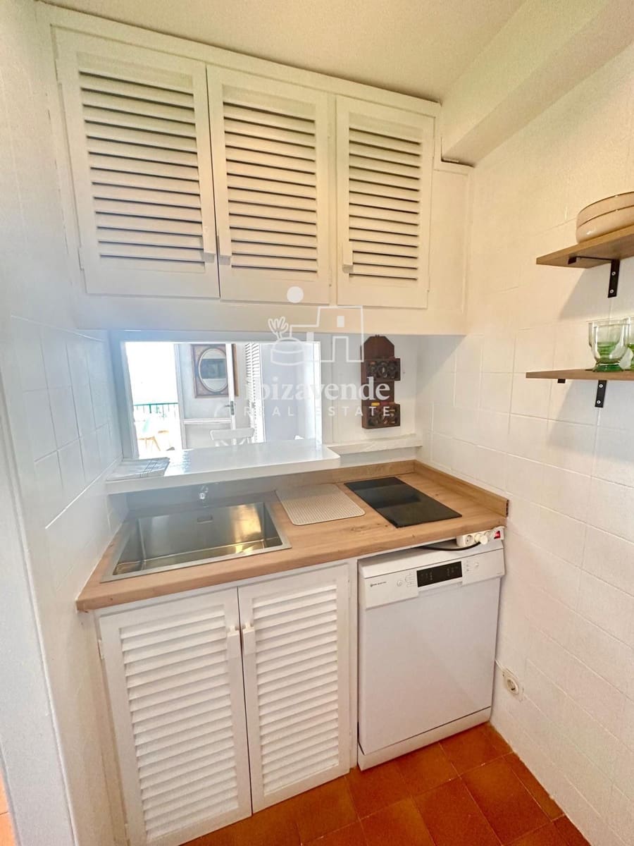 Appartement de 2 chambres à louer à Cala Tarida avec piscine garage - 3 000 € (Ref: 9570060)