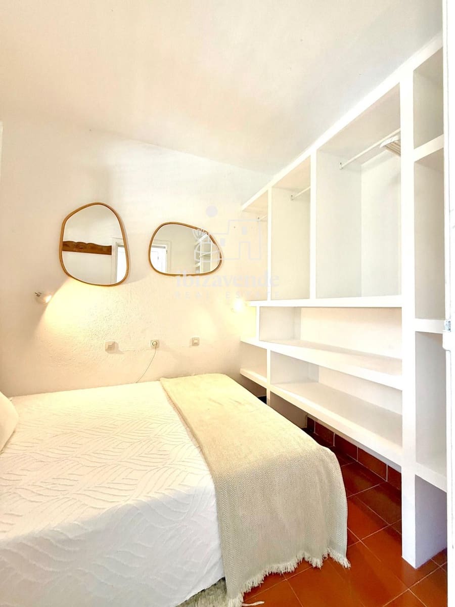 Appartement de 2 chambres à louer à Cala Tarida avec piscine garage - 3 000 € (Ref: 9570060)