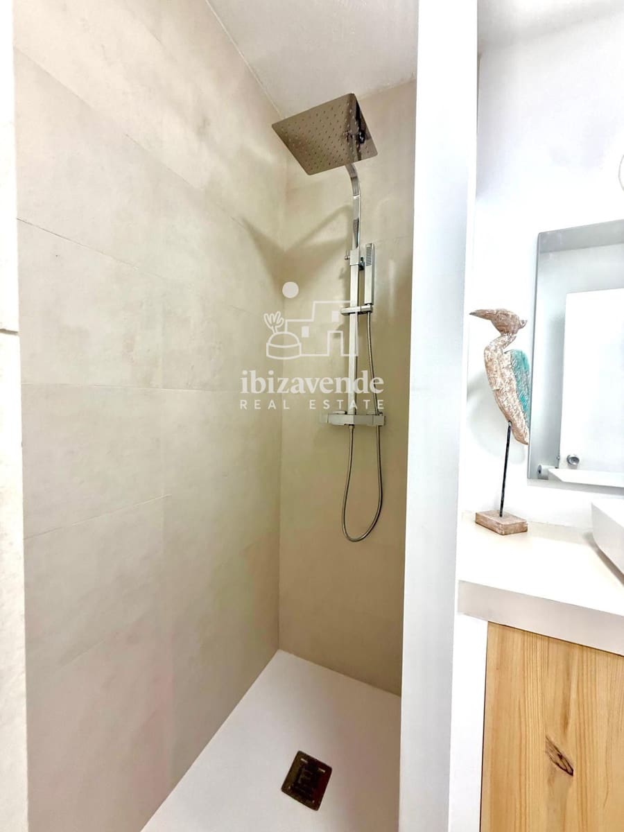 Appartement de 2 chambres à louer à Cala Tarida avec piscine garage - 3 000 € (Ref: 9570060)