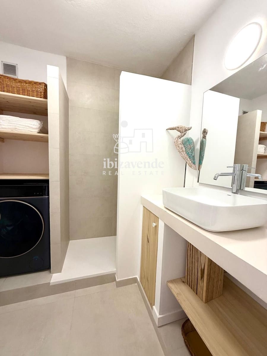 Appartement de 2 chambres à louer à Cala Tarida avec piscine garage - 3 000 € (Ref: 9570060)