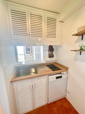 Appartement de 2 chambres à louer à Cala Tarida, San Jose / Sant Josep de Sa Talaia avec piscine garage - 3 000 € (Ref: 9570060)