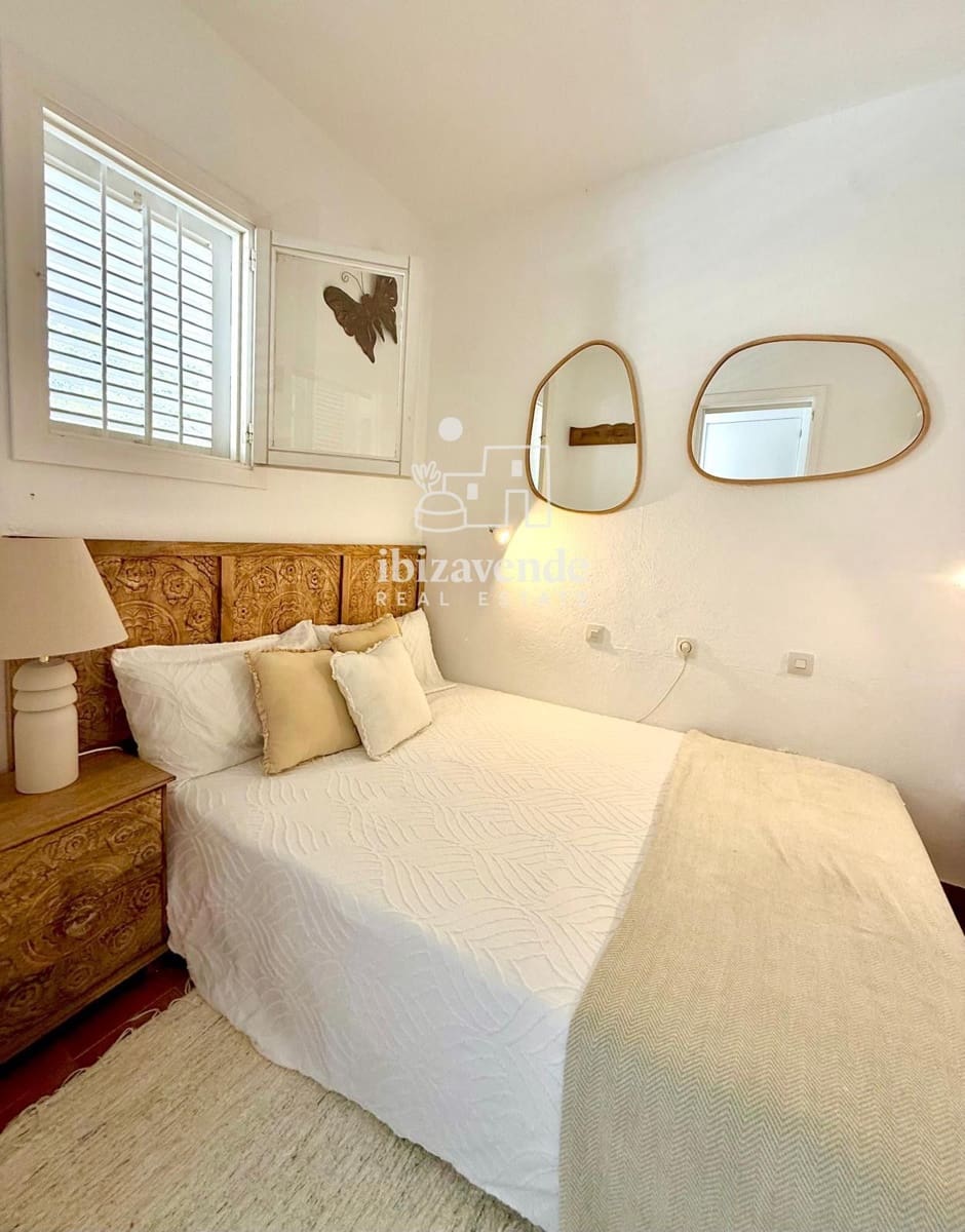 Appartement de 2 chambres à louer à Cala Tarida avec piscine garage - 3 000 € (Ref: 9570060)