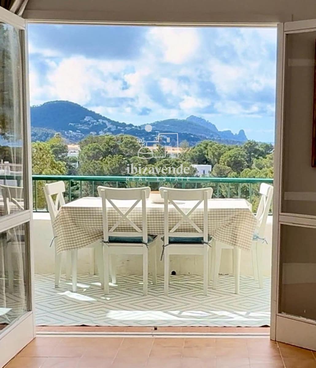 Appartement de 2 chambres à louer à Cala Tarida avec piscine garage - 3 000 € (Ref: 9570060)