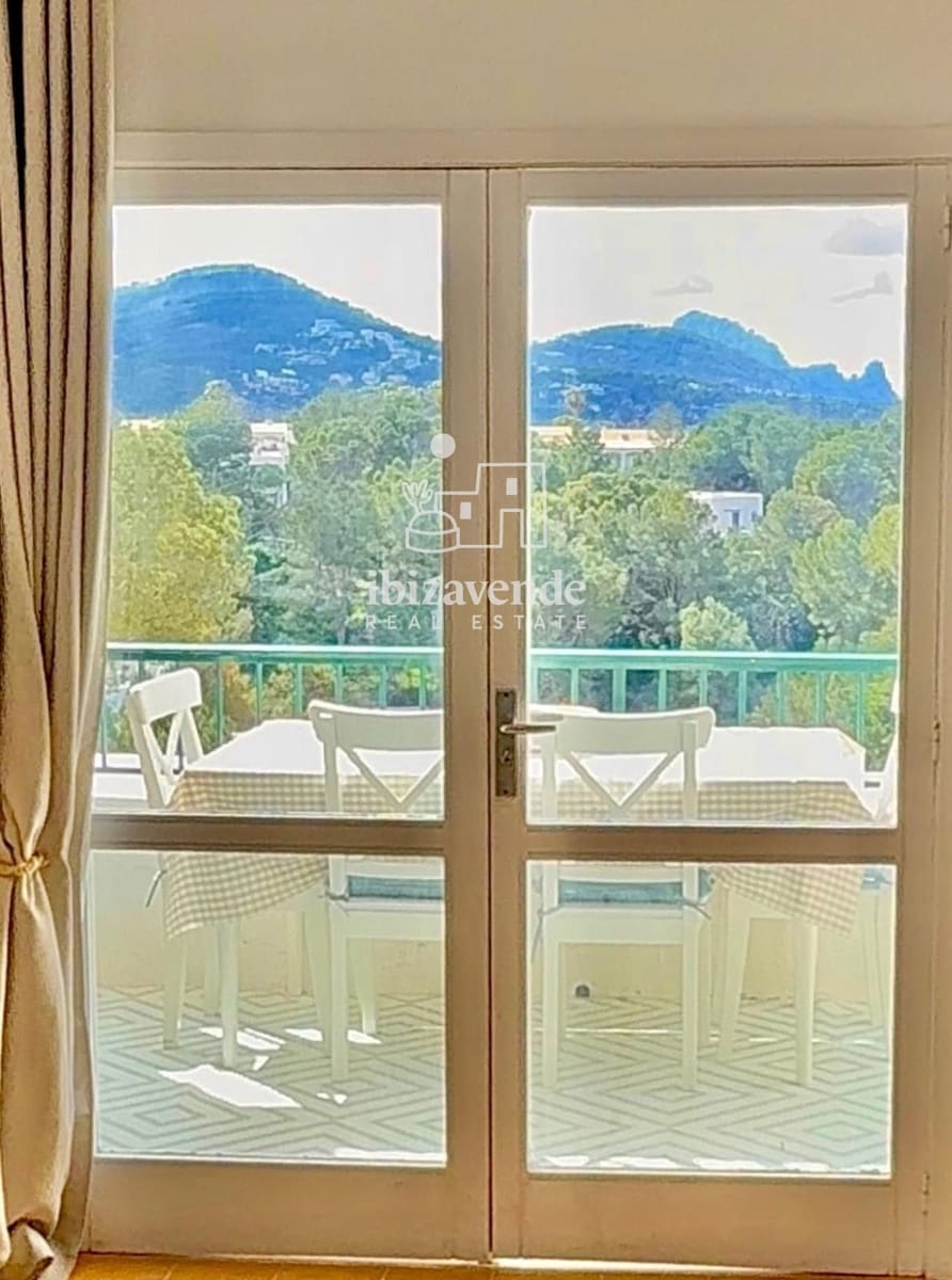 Appartement de 2 chambres à louer à Cala Tarida avec piscine garage - 3 000 € (Ref: 9570060)