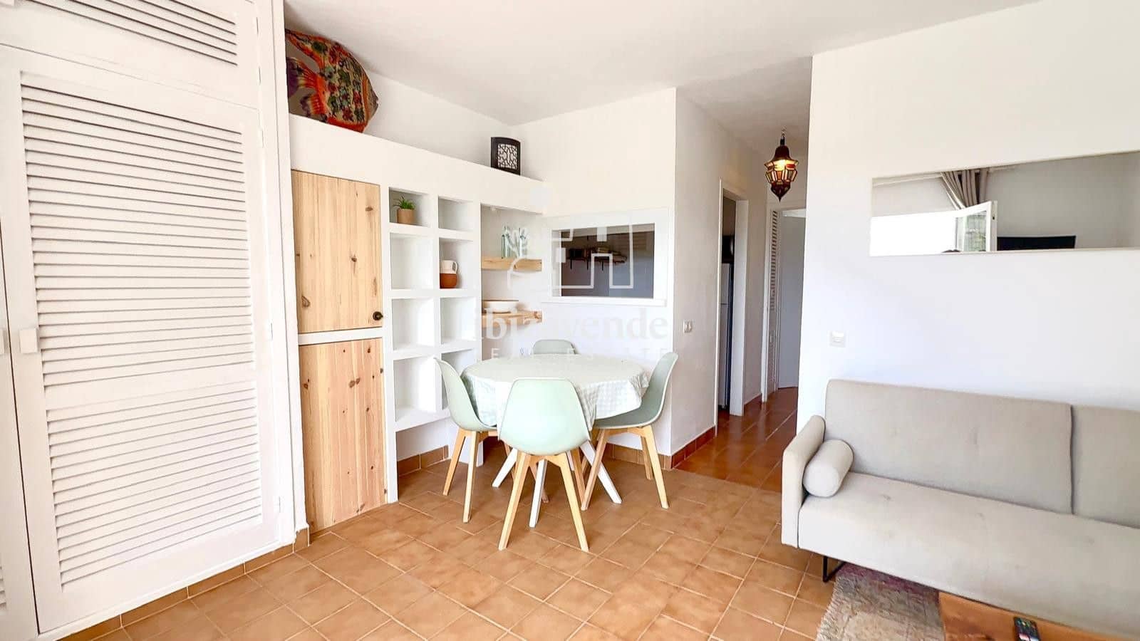 Appartement de 2 chambres à louer à Cala Tarida avec piscine garage - 3 000 € (Ref: 9570060)