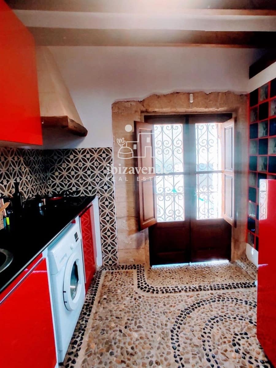 2 bedroom Flat for rent in Ibiza / Eivissa town - € 2,200 (Ref: 9570190)