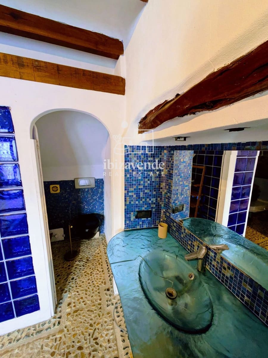 2 bedroom Flat for rent in Ibiza / Eivissa town - € 2,200 (Ref: 9570190)