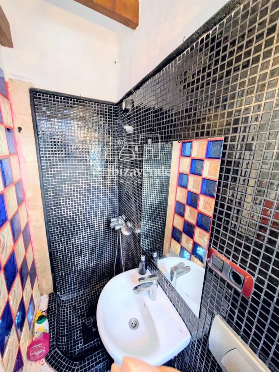 2 bedroom Flat for rent in Ibiza / Eivissa town - € 2,200 (Ref: 9570190)