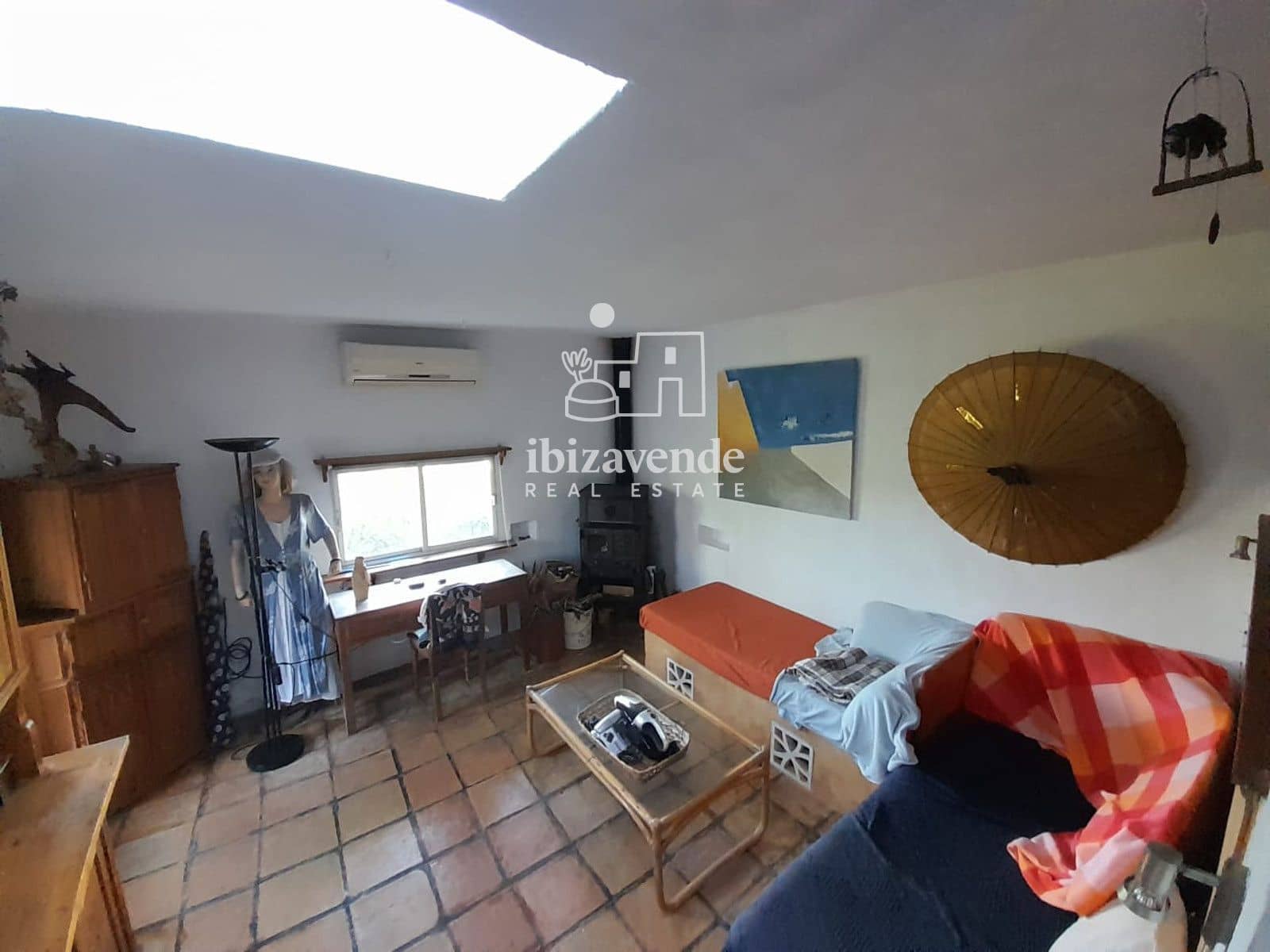 4 bedroom Villa for sale in Sant Agusti des Vedra - € 1,300,000 (Ref: 9585136)