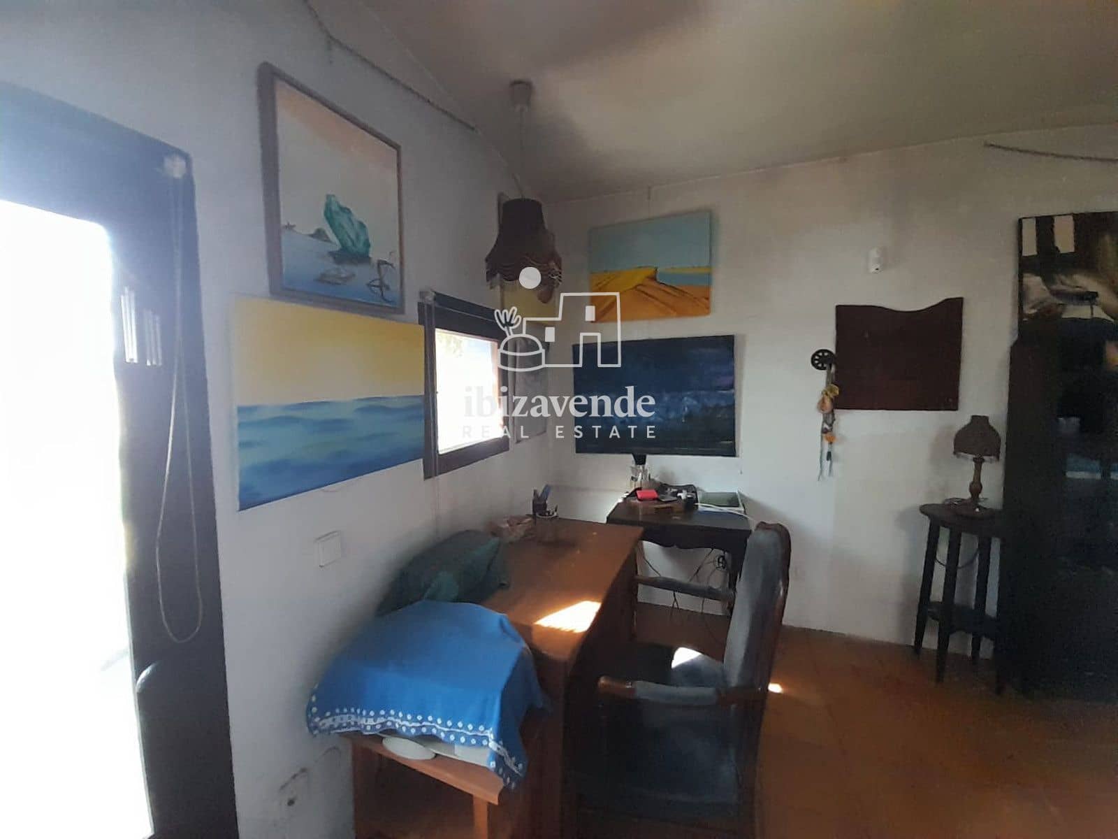 4 bedroom Villa for sale in Sant Agusti des Vedra - € 1,300,000 (Ref: 9585136)