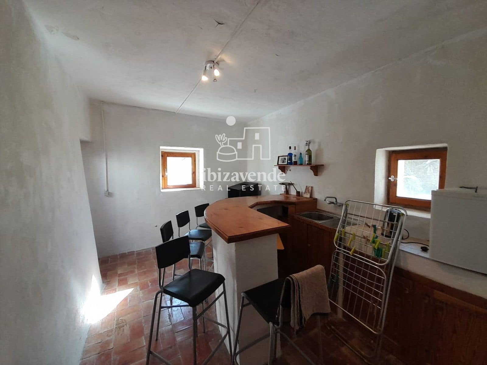 4 bedroom Villa for sale in Sant Agusti des Vedra - € 1,300,000 (Ref: 9585136)