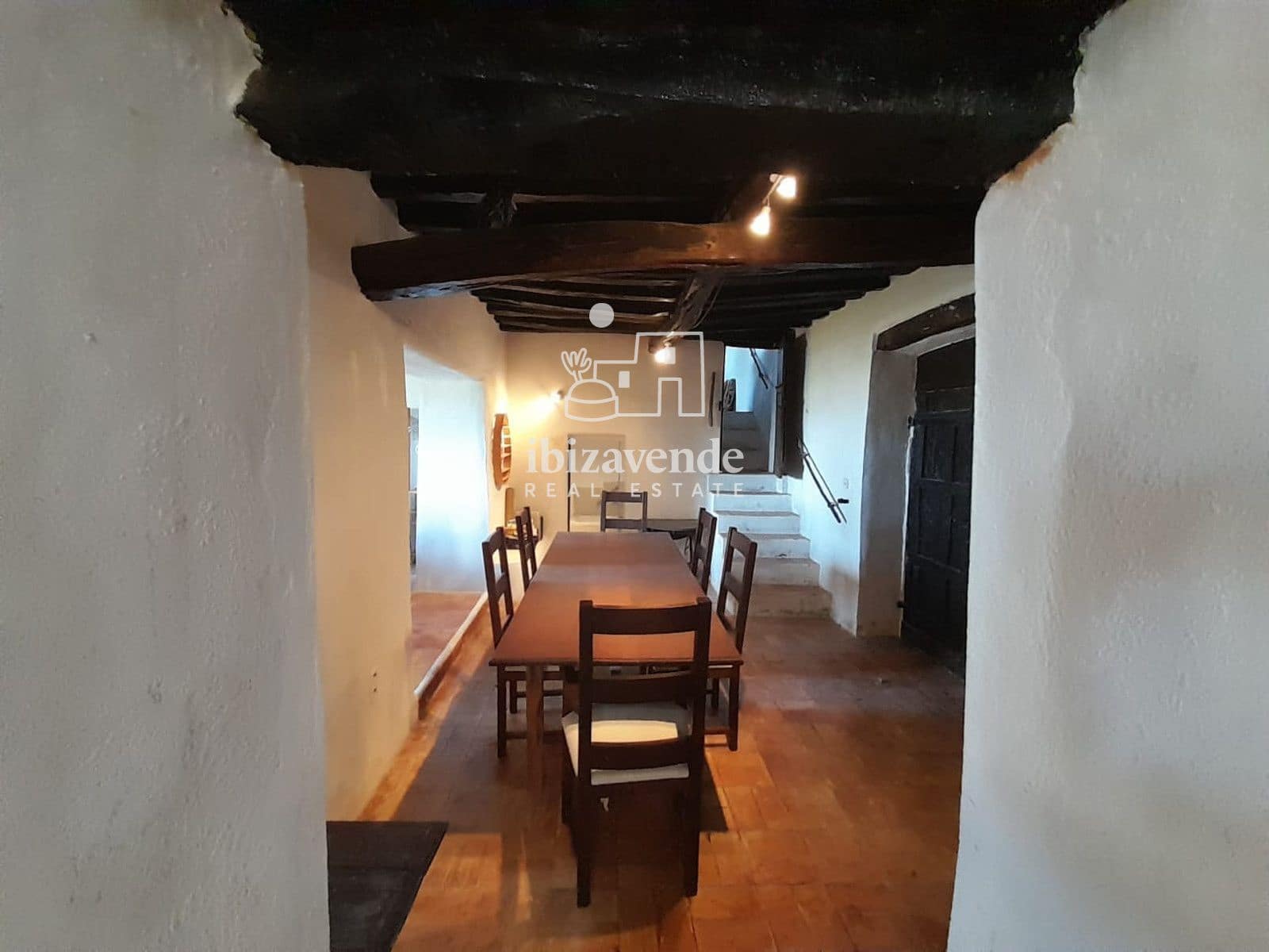 4 bedroom Villa for sale in Sant Agusti des Vedra - € 1,300,000 (Ref: 9585136)