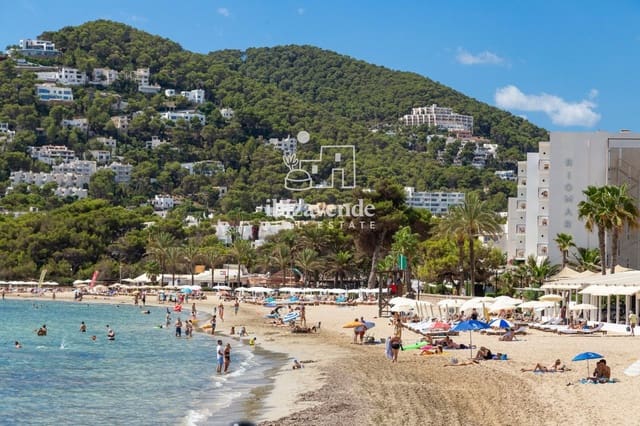 1 slaapkamer Flat te huur in Santa Eulalia / Santa Eularia met zwembad - € 1.800 (Ref: 9593115)