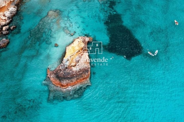 2 bedroom Flat for sale in Cala Tarida, San Jose / Sant Josep de Sa Talaia - € 800,000 (Ref: 9610692)