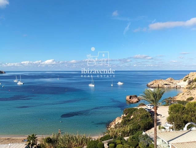 2 bedroom Flat for sale in Cala Tarida, San Jose / Sant Josep de Sa Talaia - € 800,000 (Ref: 9610692)