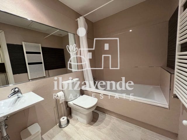 1 sovrum Lägenhet att hyra i Madrid stad - 2 500 € (Ref: 9618594)