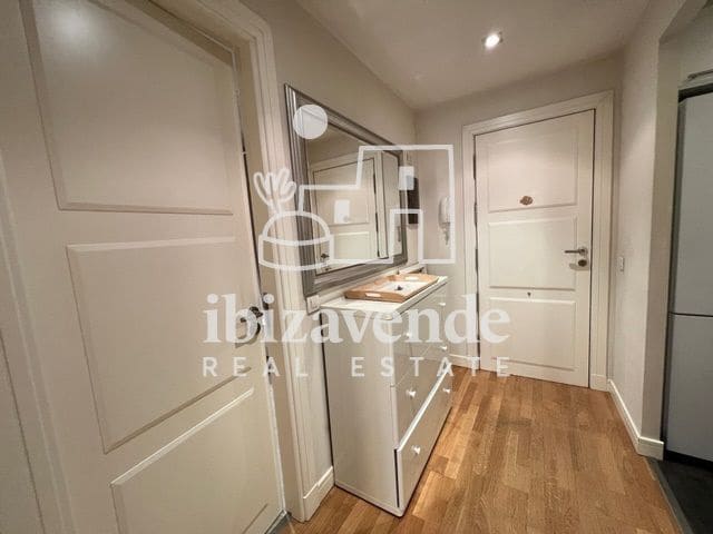 1 sovrum Lägenhet att hyra i Madrid stad - 2 500 € (Ref: 9618594)