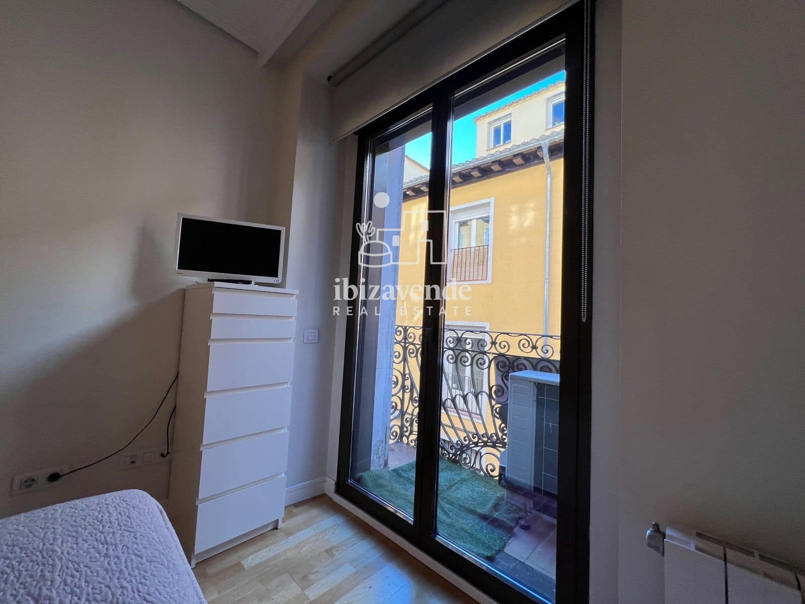 1 sovrum Lägenhet att hyra i Madrid stad - 2 500 € (Ref: 9618594)