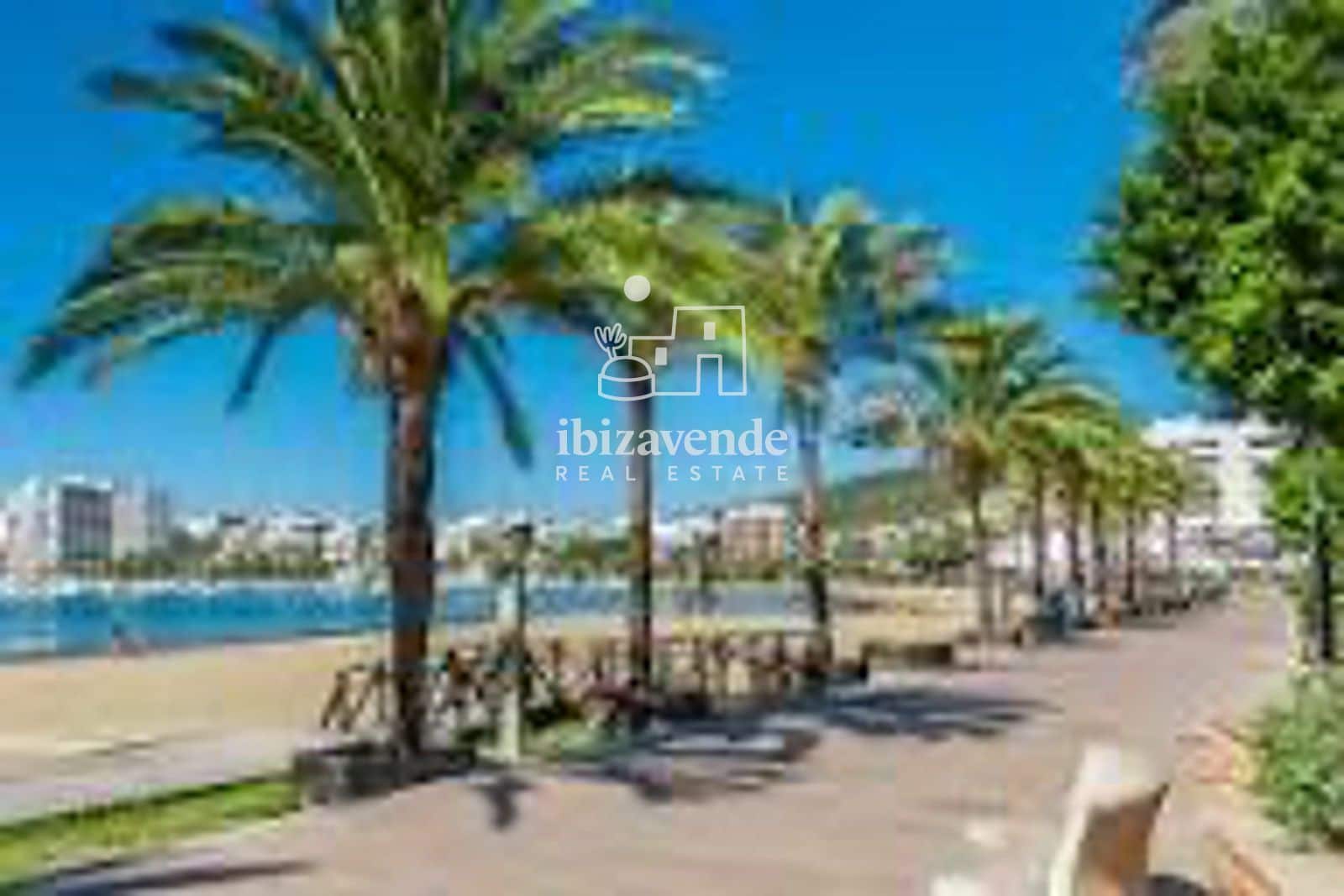 5 makuuhuone Kattohuoneisto vuokrattavana paikassa Sant Antoni de Portmany - 5 000 € (Ref: 9626302)