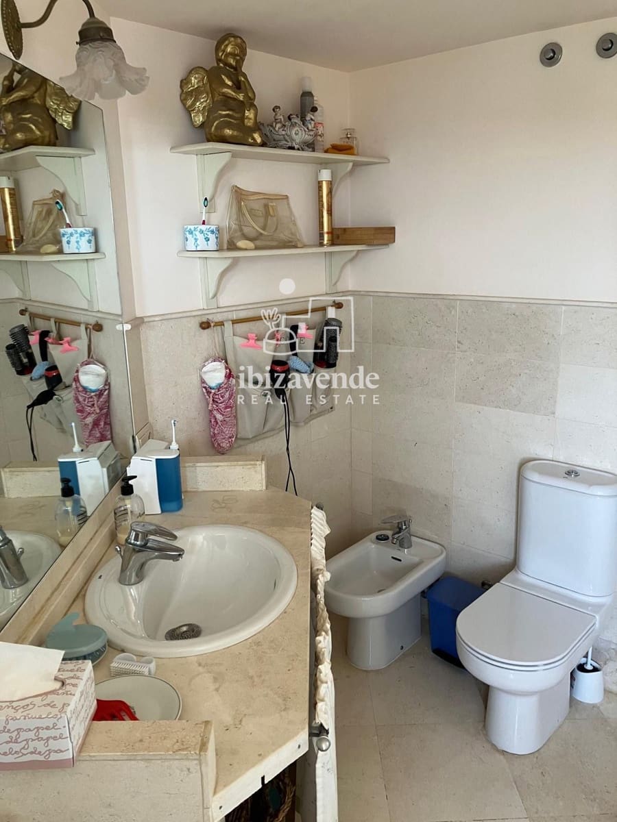 3 slaapkamer Flat te huur in Cala Gracio met zwembad garage - € 5.500 (Ref: 9632864)
