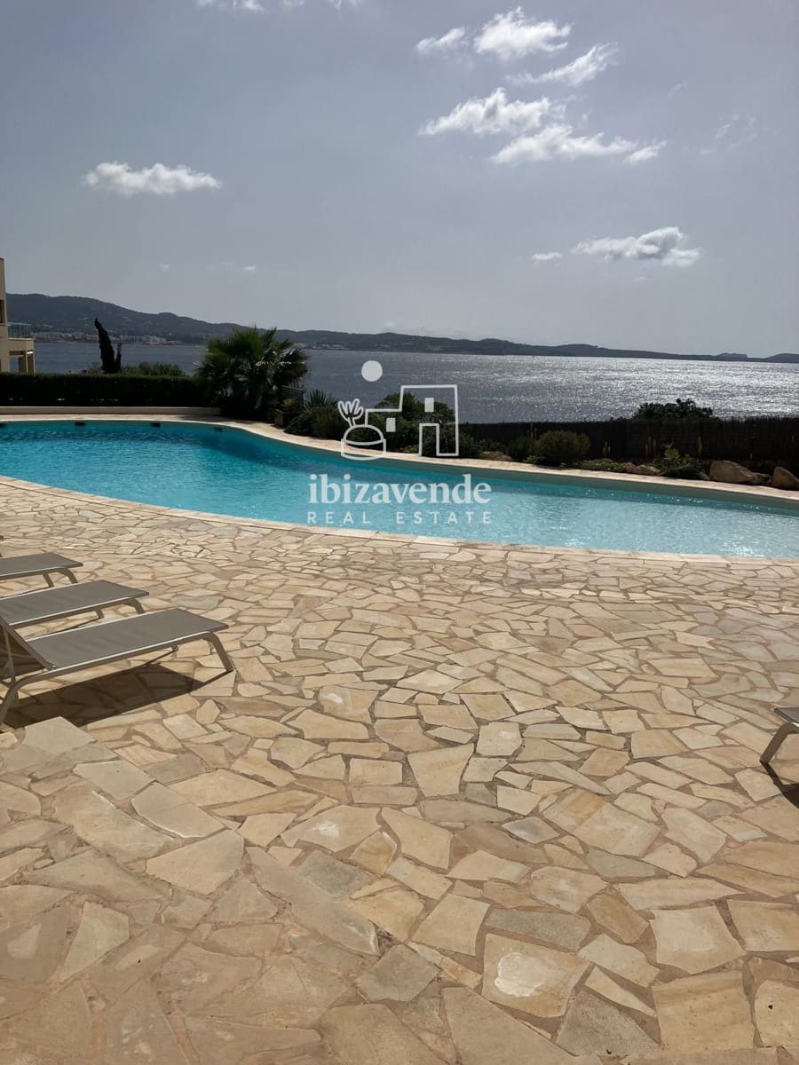 3 slaapkamer Flat te huur in Cala Gracio met zwembad garage - € 5.500 (Ref: 9632864)