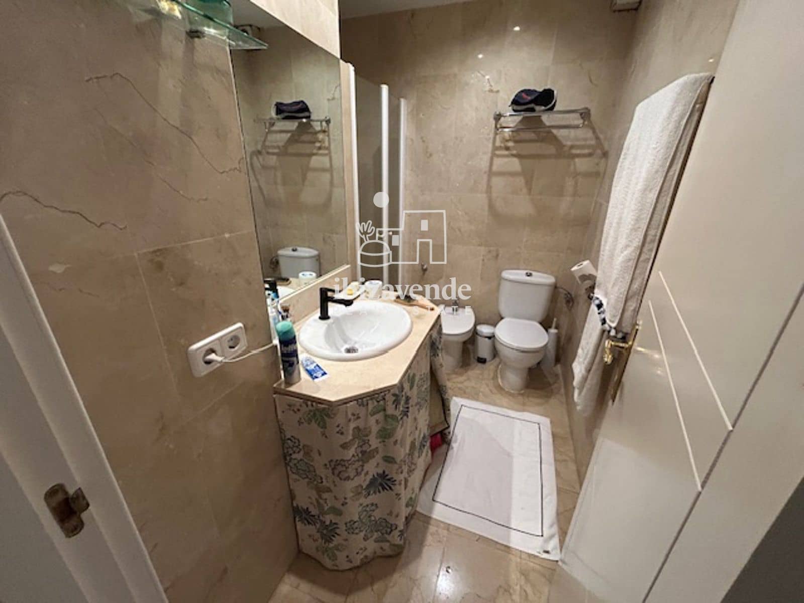 3 quarto Casa em Banda para arrendar em Roca Llisa com piscina garagem - 6 500 € (Ref: 9652862)