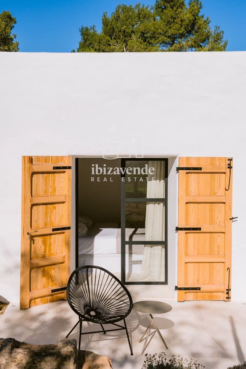 3 sypialnia Willa do wynajęcia w Sant Joan de Labritja z basenem garażem - 11 700 € (Ref: 9652863)