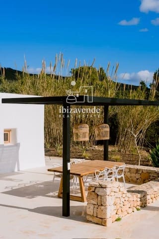 3 sypialnia Willa do wynajęcia w Sant Joan de Labritja z basenem garażem - 11 700 € (Ref: 9652863)