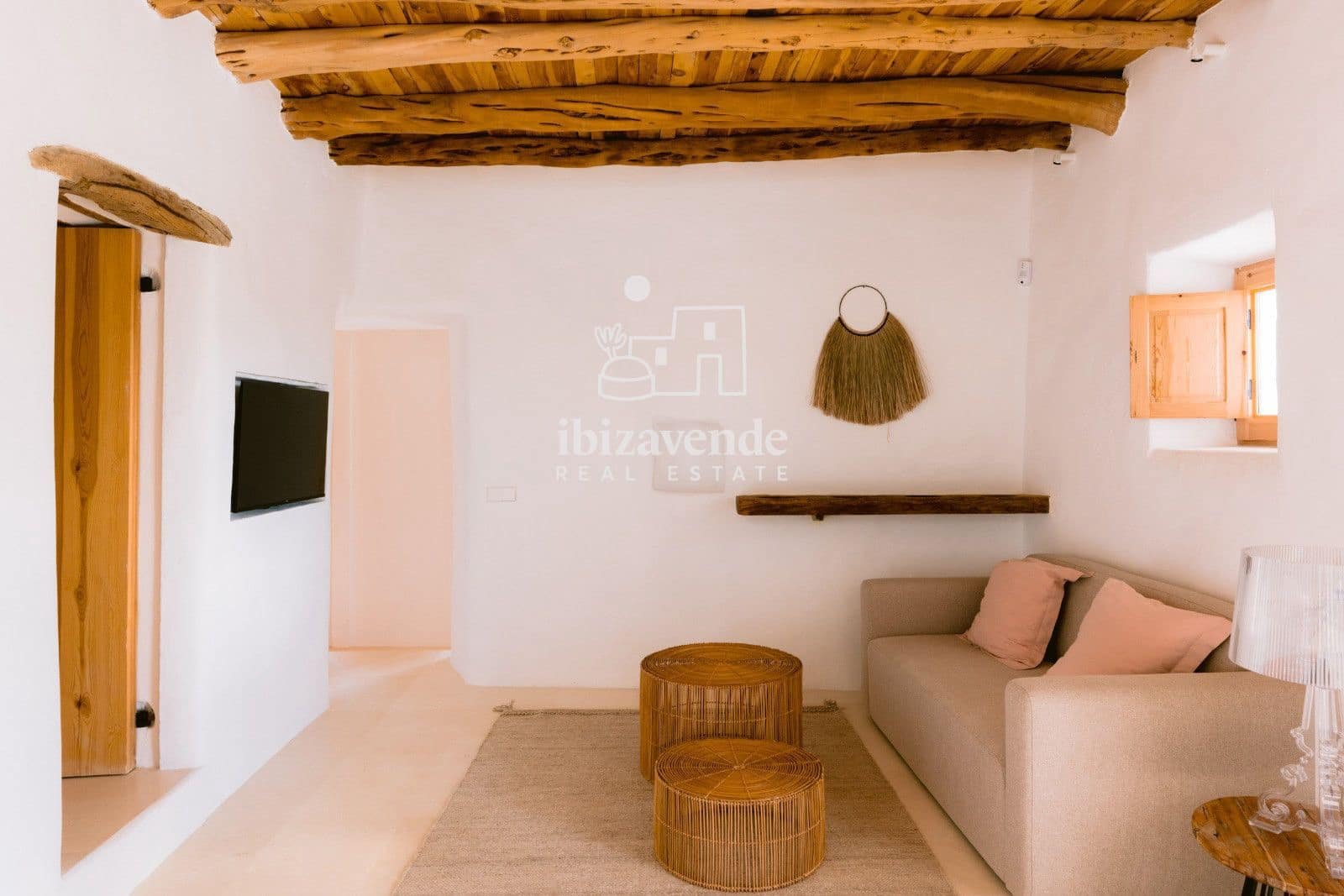 3 sypialnia Willa do wynajęcia w Sant Joan de Labritja z basenem garażem - 11 700 € (Ref: 9652863)