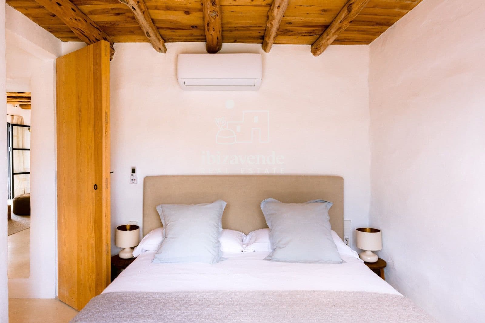 3 sypialnia Willa do wynajęcia w Sant Joan de Labritja z basenem garażem - 11 700 € (Ref: 9652863)